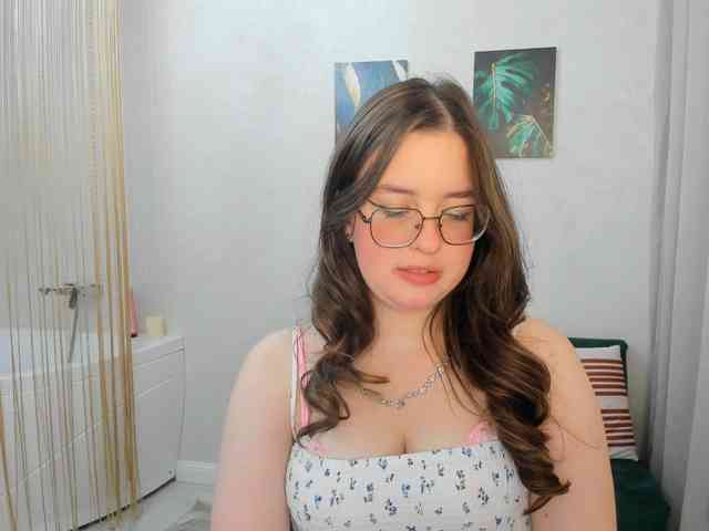 HoneyGlow webcam