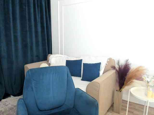 HoneyGlow webcam