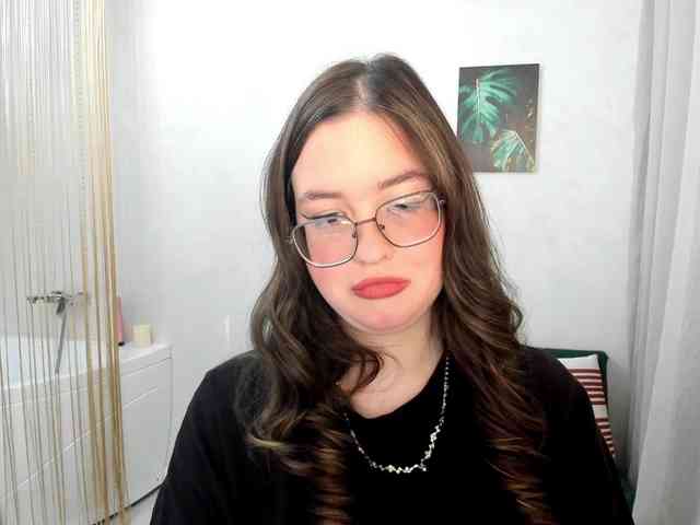 HoneyGlow webcam