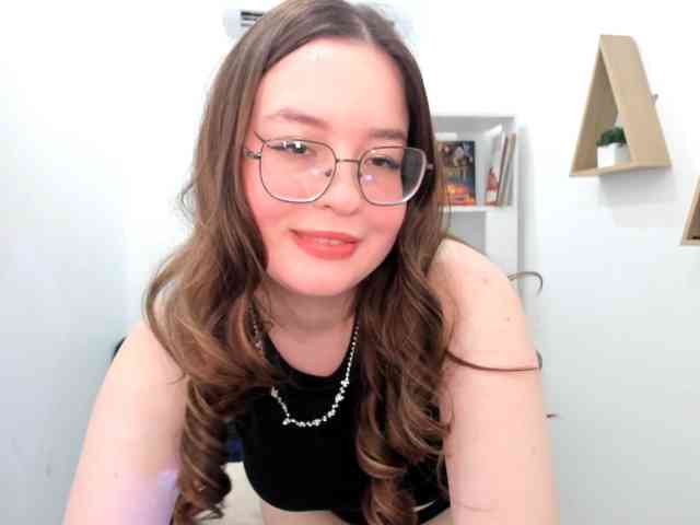 HoneyGlow webcam
