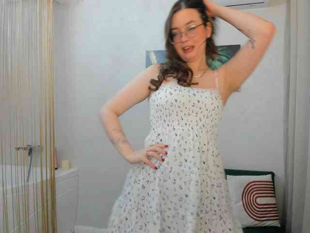 HoneyGlow webcam