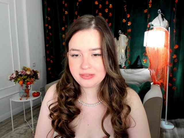 Model: HoneyGlow