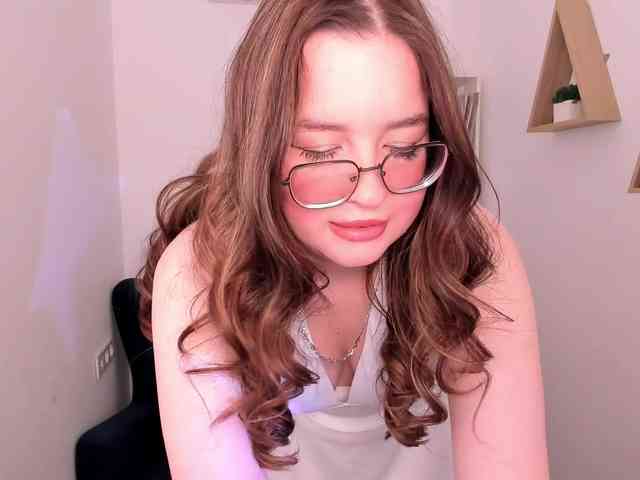 HoneyGlow webcam