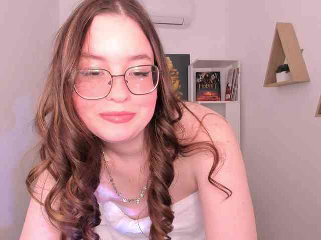 HoneyGlow webcam