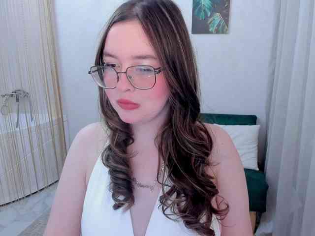 HoneyGlow webcam