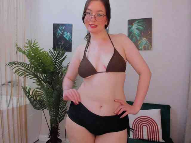 HoneyGlow webcam