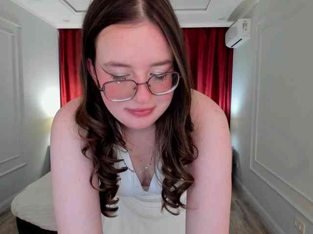 HoneyGlow webcam