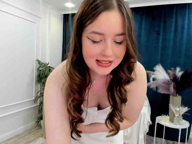 HoneyGlow webcam