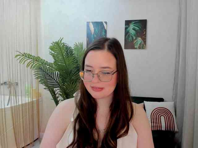 HoneyGlow webcam