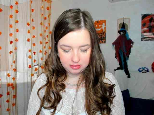 Model: HoneyGlow
