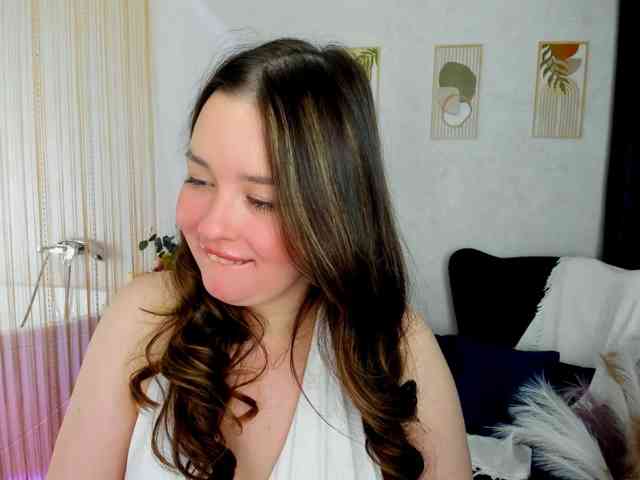 HoneyGlow webcam