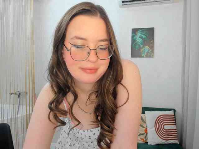 HoneyGlow webcam