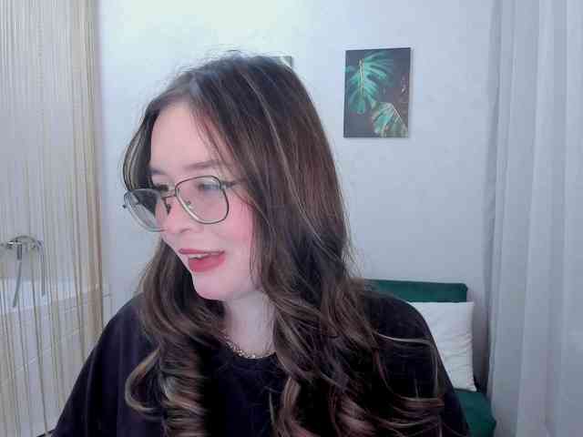 HoneyGlow webcam