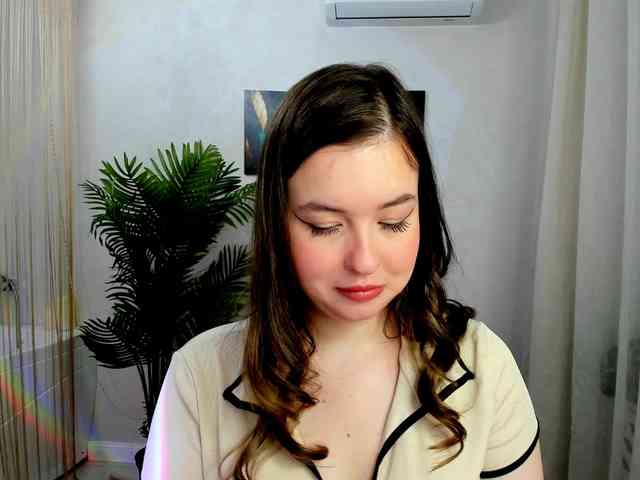 HoneyGlow webcam