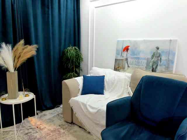 HoneyGlow webcam