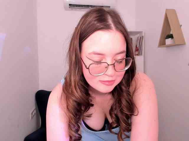 HoneyGlow webcam