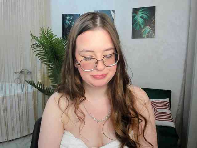 HoneyGlow webcam