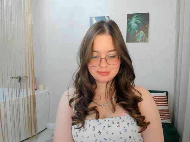 HoneyGlow webcam
