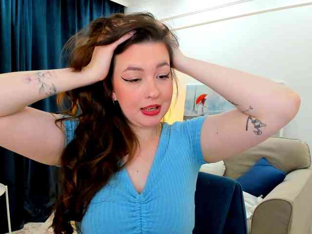 HoneyGlow webcam