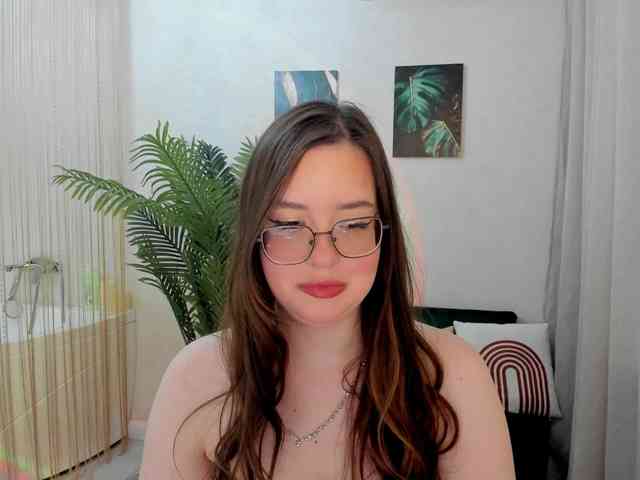 HoneyGlow webcam