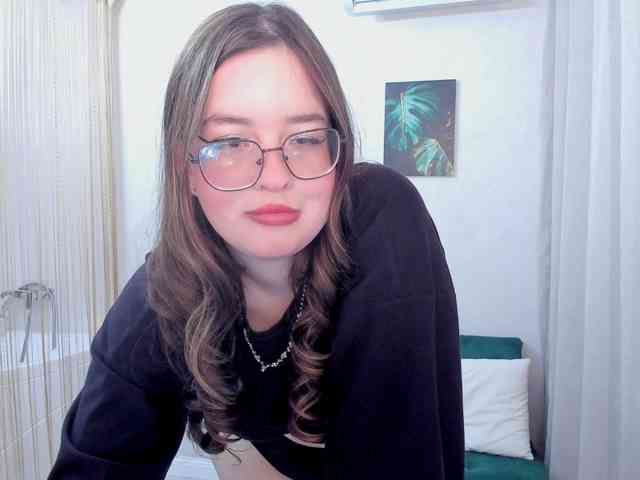 HoneyGlow webcam