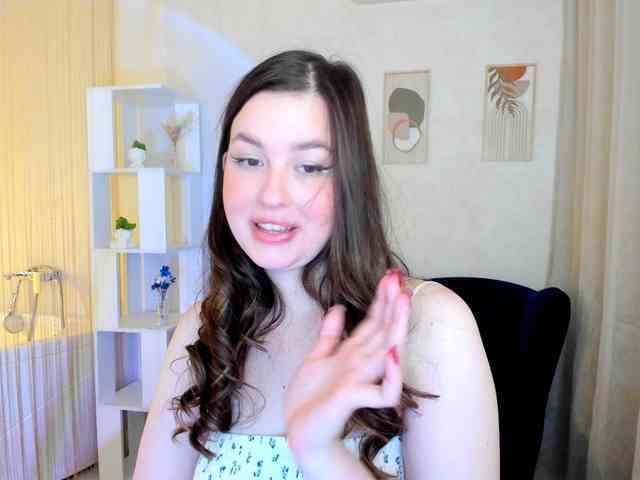 HoneyGlow webcam