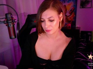 LadyLL Porn Show