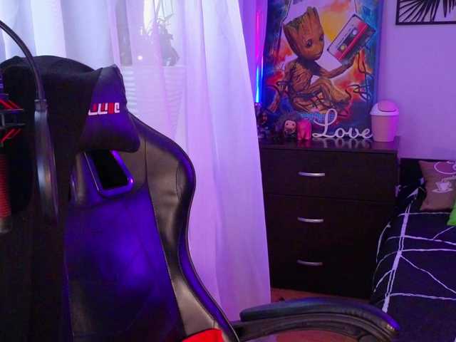 LadyLL's BongaCams show and profile