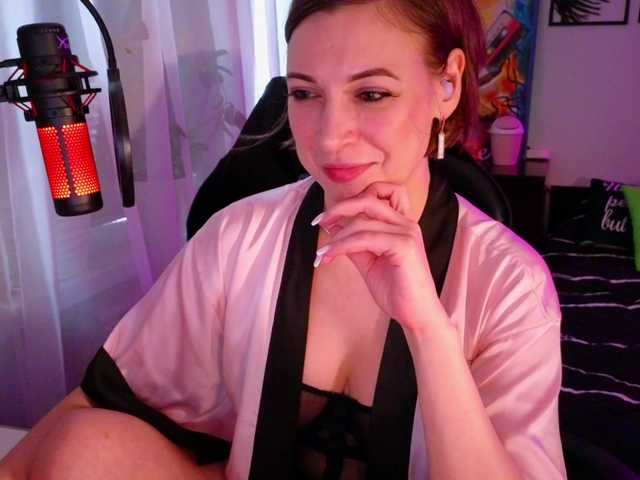 LadyLL live cam on BongaCams