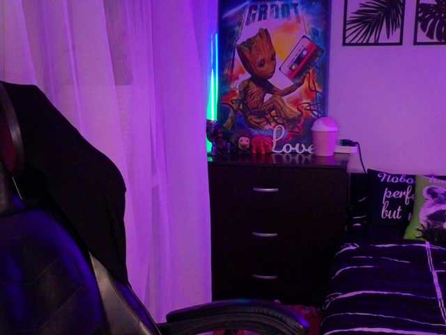 LadyLL's BongaCams show and profile