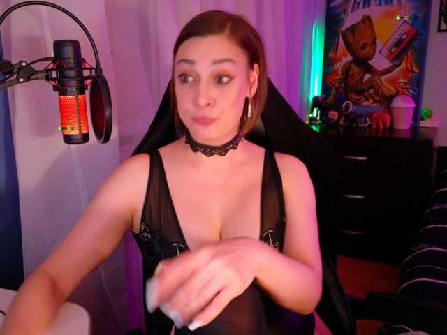 LadyLL live cam on BongaCams