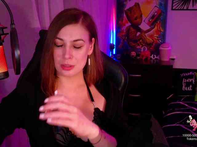 LadyLL webcam