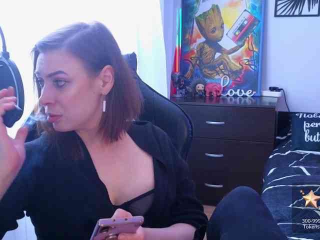 LadyLL webcam