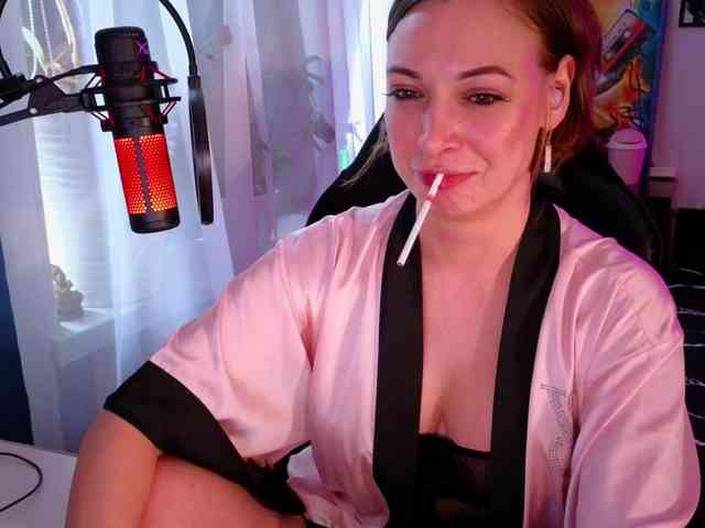 LadyLL webcam