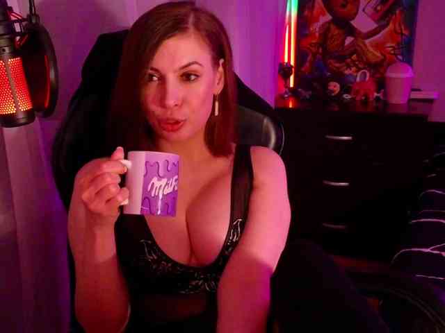 LadyLL webcam