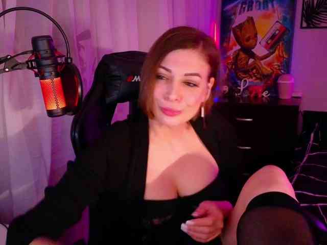 LadyLL webcam