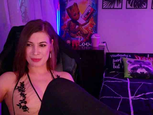 LadyLL webcam
