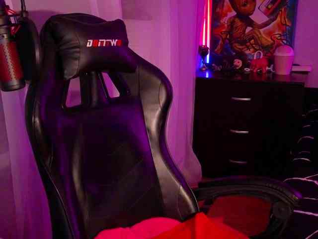 LadyLL Live Webcam on BongaCams