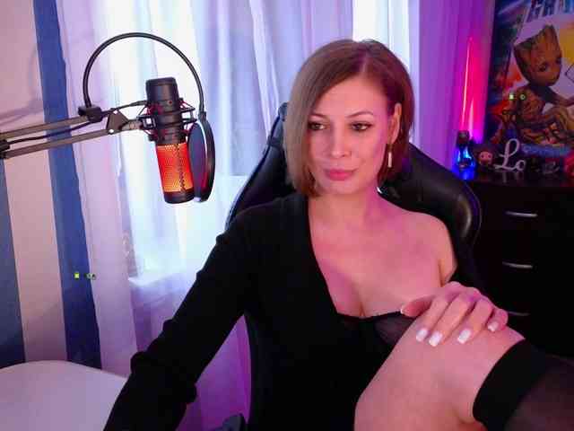 LadyLL webcam