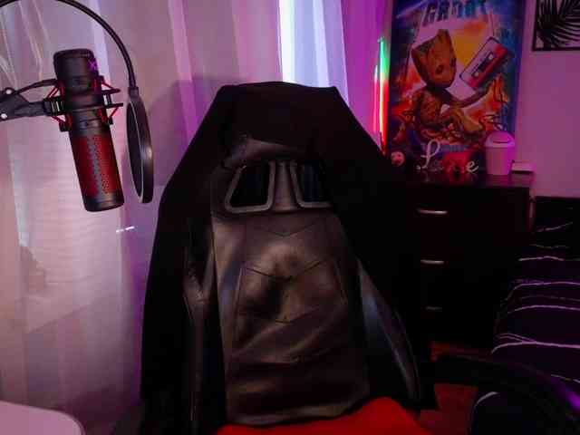 LadyLL webcam