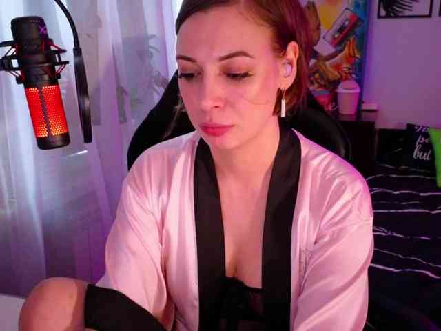 LadyLL webcam