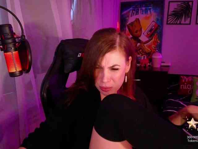 LadyLL webcam