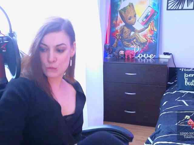 LadyLL webcam