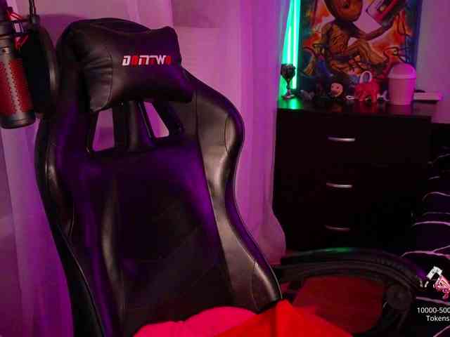 LadyLL webcam