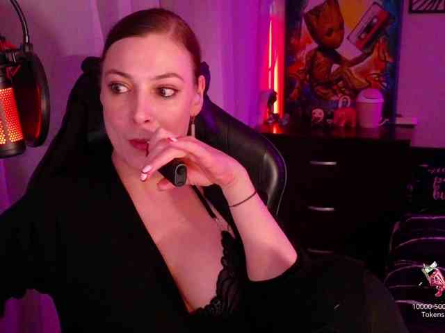 LadyLL webcam