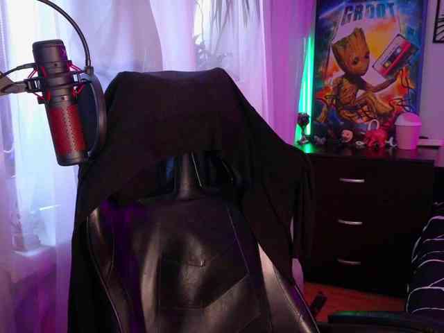 LadyLL webcam