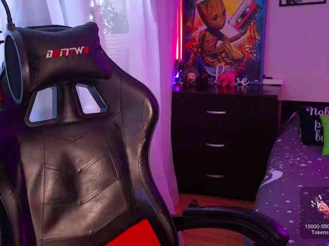 LadyLL webcam