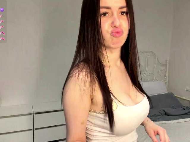 CaronPenniston's BongaCams show and profile