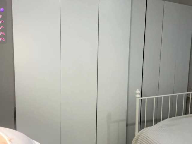 CaronPenniston's BongaCams show and profile