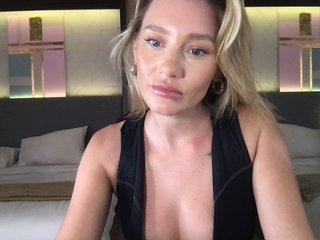 StellaMuse Porn Show